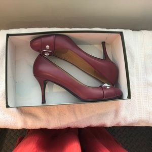Longchamp Classic Pumps Maroon w/ Silver Clasp Detail Size 10/41, 3 Inch Heel